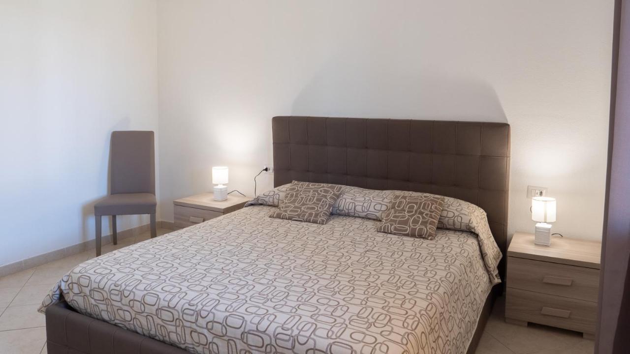 Casa Vacanza La Suaredda San Teodoro  Bagian luar foto